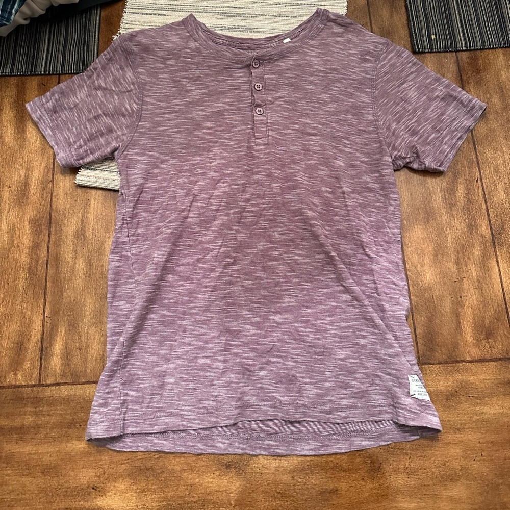 Guess quarter button